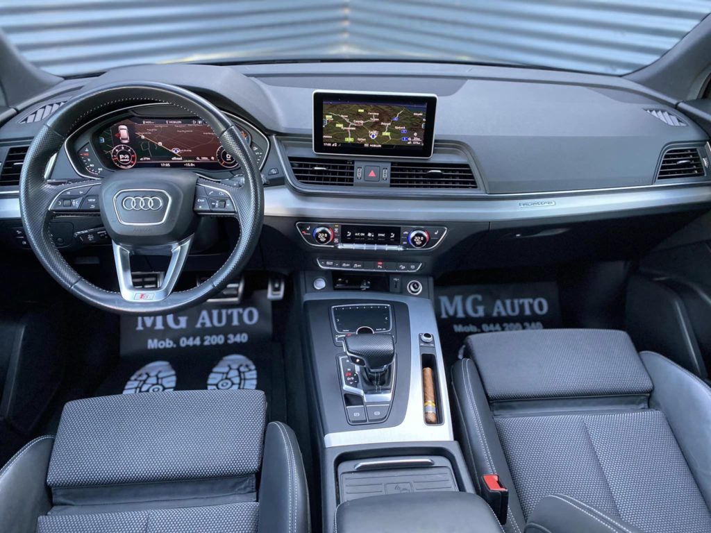 AUDI Q5  S-LINE