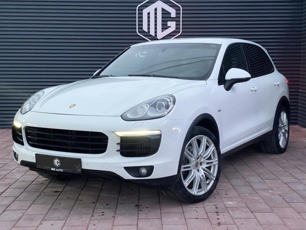 PORSCHE CAYENNE