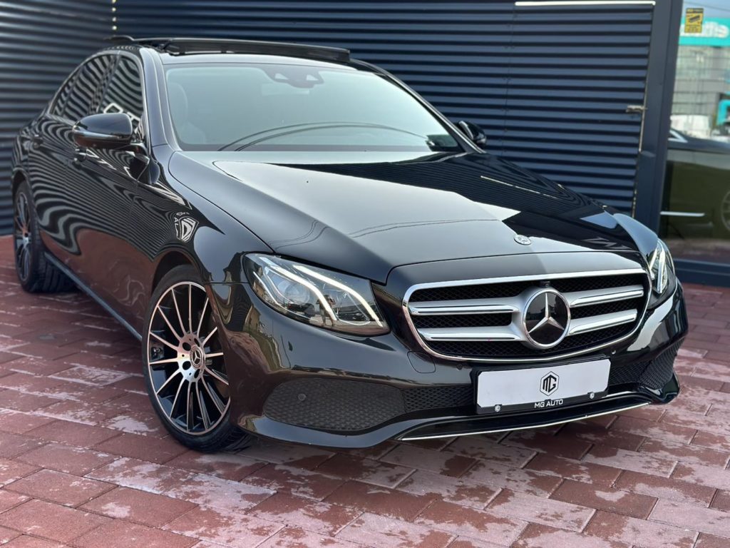 MERCEDES E220d  AVANTGARDE