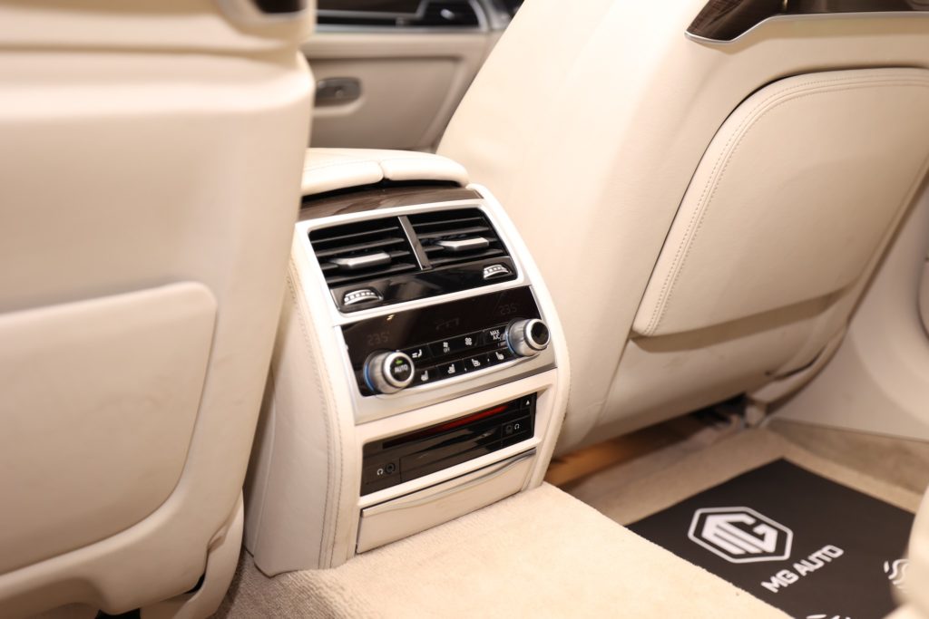 BMW 730d - LUXURY LINE