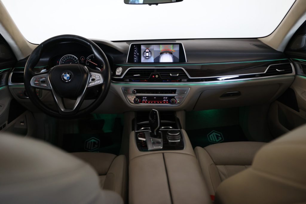 BMW 730d - LUXURY LINE