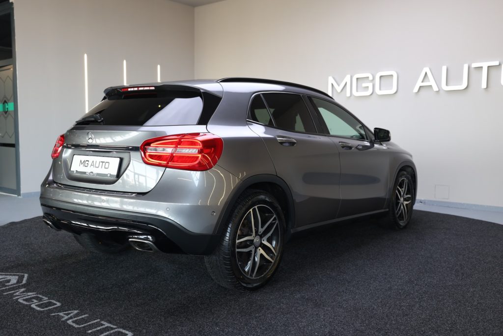 MERCEDES GLA 200d - 2015