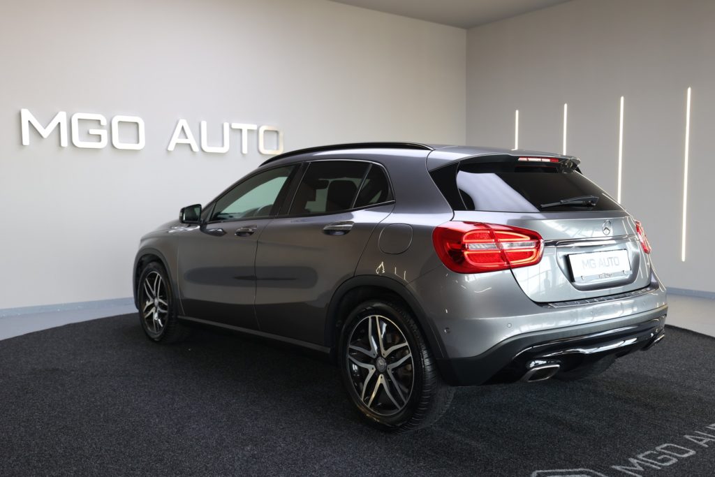 MERCEDES GLA 200d - 2015