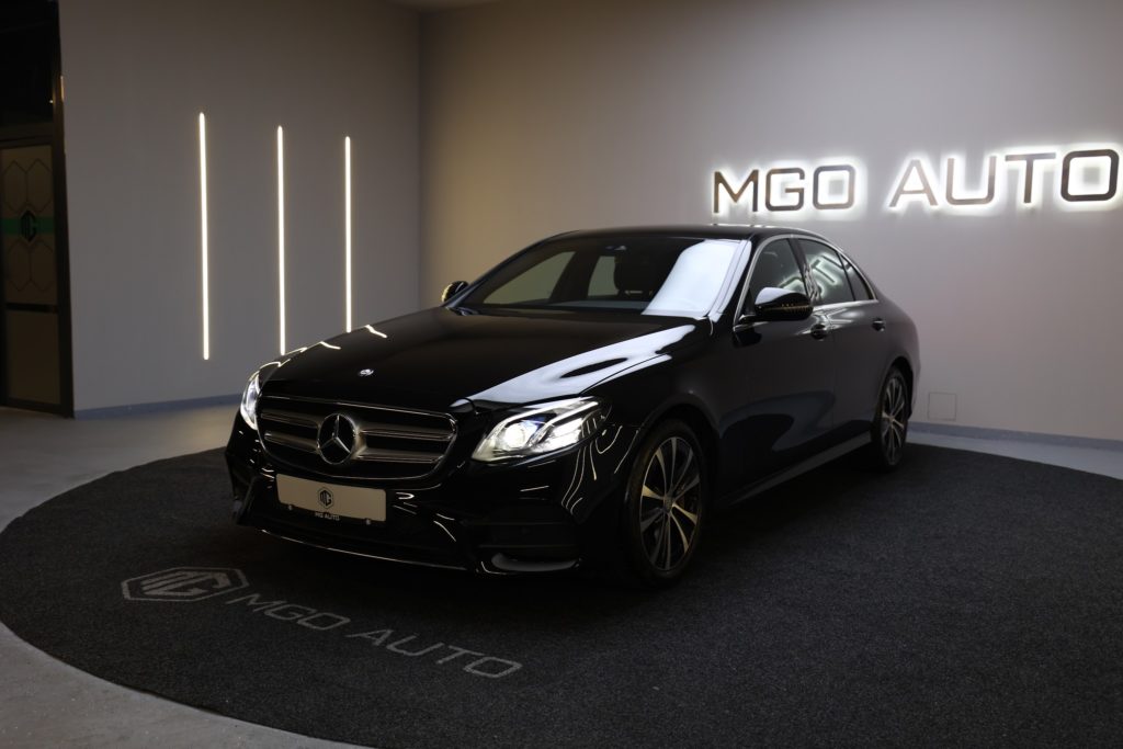 MERCEDES E350d - AMG LINE