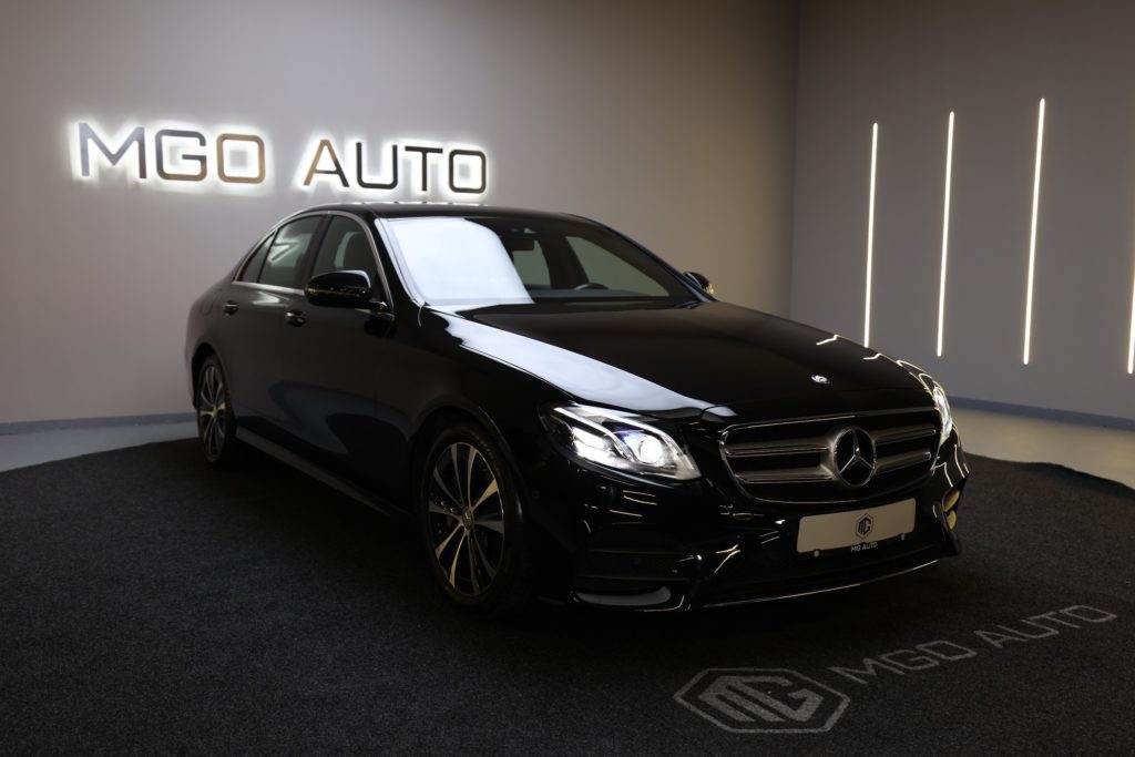 MERCEDES E350d - AMG LINE