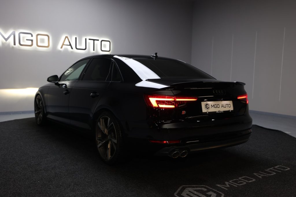 AUDI A4 - 2016 MATRIX